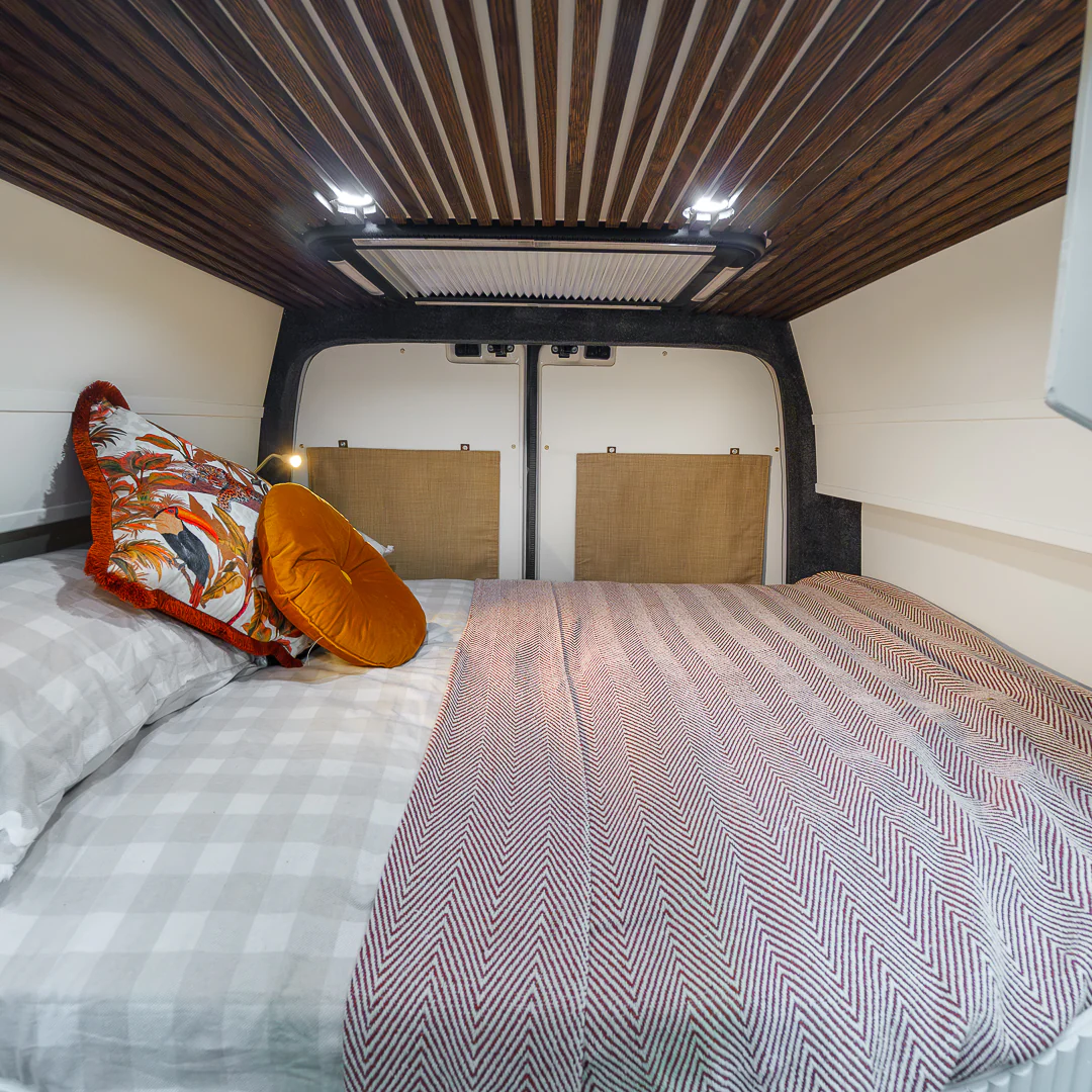 Nicola - Automatic Luxury Campervan - Image 26